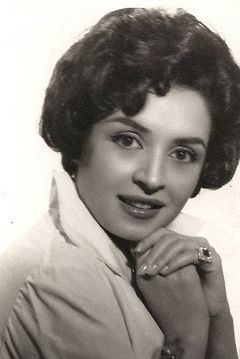 Eulalia del Pino interpreta Serva