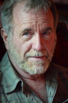 Jay Richardson interpreta Cooper (as John Henry Richardson)