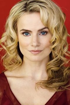 Lauren Buglioli interpreta Lucy Hayden