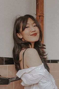 Viveca Chow interpreta Kaitlyn