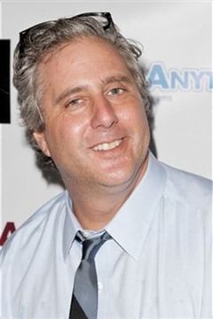 Brad Wyman interpreta Rent-a-Cop