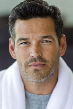Eddie Cibrian interpreta Jesse Cardoza