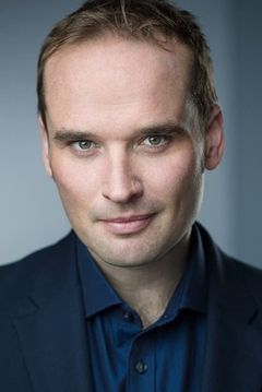 Ben Whitehead interpreta Mr. Leaching (voice)