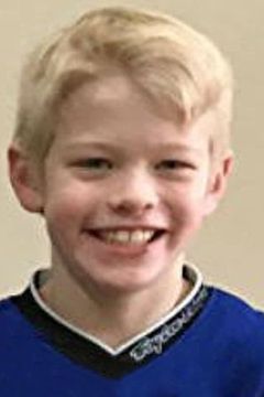 Austin Abell interpreta Young Miles Miller