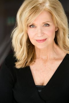 Elizabeth Fendrick interpreta Furious Wife
