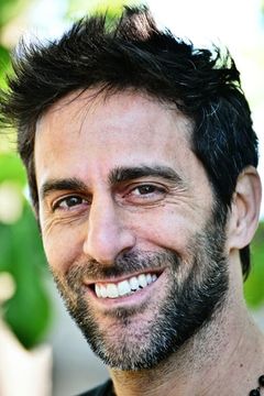 Luigi Tuccillo interpreta Allenatore