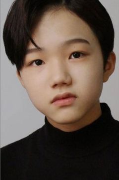 Lee Jae-jun interpreta Joon
