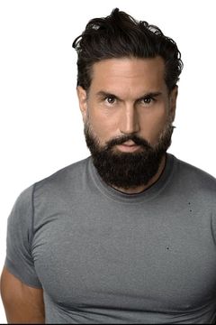 Rob Franco interpreta K-9 Agent