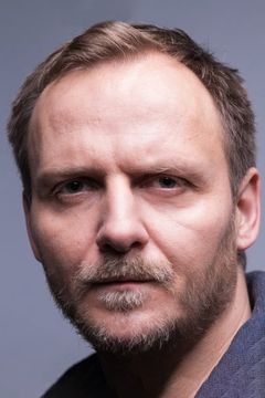 Jan Hájek interpreta Bretislav Bauman