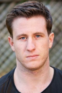 Hayden Geens interpreta Wounded Private Blake (uncredited)
