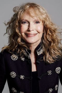 Mia Farrow interpreta Halley Reed