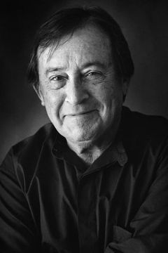 Paul Mazursky interpreta Bud Herman