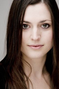 Sara Dylan interpreta Amber