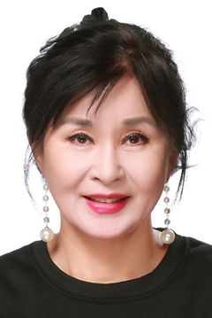 Hong Hye-ryeong interpreta Detective Choi's Wife