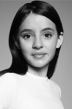 Alondra Valenzuela interpreta María Margarita (8-10)