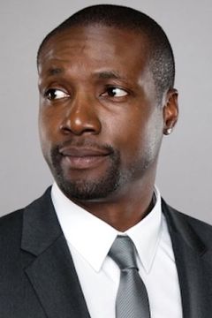 Rob Brown interpreta Edgar Reade