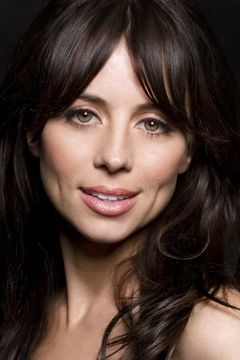 Natasha Leggero interpreta Annie