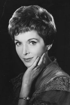 Maxine Audley interpreta Lady Sunningdale