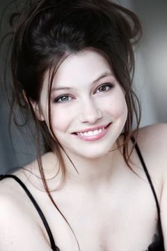 Florence Coste interpreta Margot