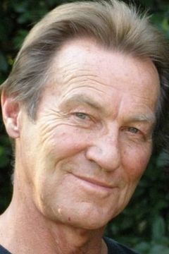 Graham Clarke interpreta Reporter in Zaire
