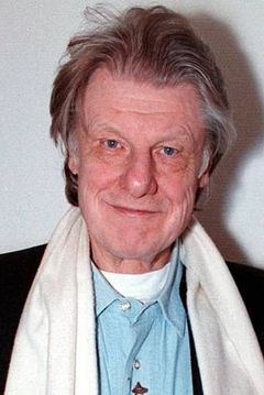 Herbert Bötticher interpreta Kriminalhauptmeister Klipp