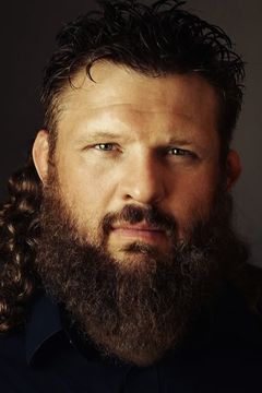 Roy Nelson interpreta Himself