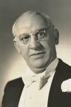 Walter Catlett interpreta Professor Quigley