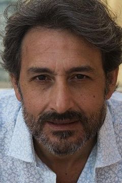 Massimiliano Buzzanca interpreta medico di contrada Aricò