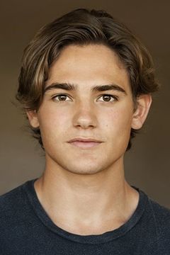 Carson Boatman interpreta Ryan