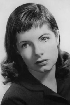 Phyllis Love interpreta Mattie Birdwell