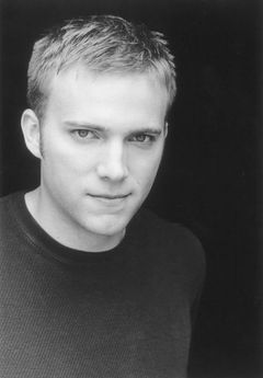 Ben Allison interpreta Lt. Cochran (uncredited)