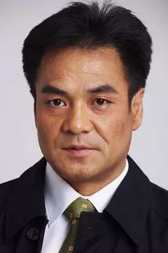 You Yong interpreta Cheung Chun