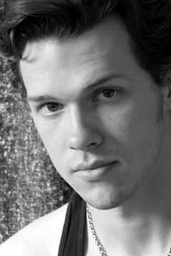 Devon Alan interpreta Junior Lamb