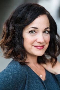 Melissa Greenspan interpreta Betsy