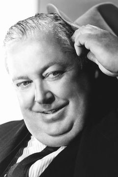 Paul Maxey interpreta Dancing Fat Man at Party (uncredited)