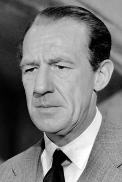 Michael Hordern interpreta Older Watson (voice)