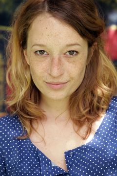 Friederike Straub interpreta Jutha