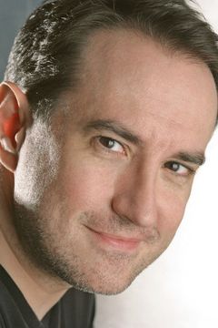 Frank Vlastnik interpreta Production Assistant