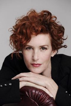 Lucrezia Lante della Rovere interpreta Claudia Sacchetti