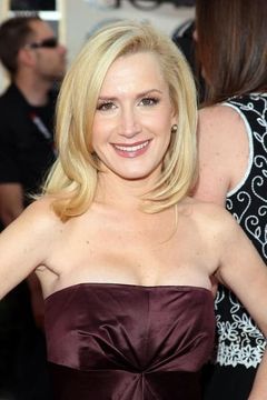 Angela Kinsey interpreta Felder