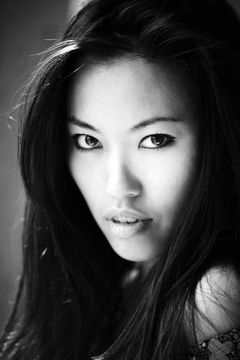 Suan-Li Ong interpreta Guard