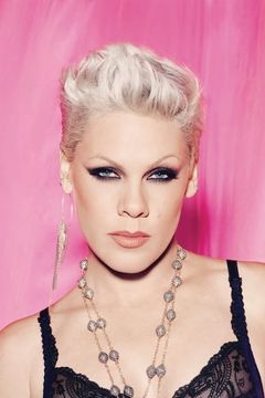 Pink interpreta Carolyn