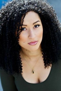 Tina Grant interpreta Ms. Kaufman