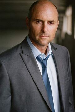 Colin Walker interpreta Hospital Soldier