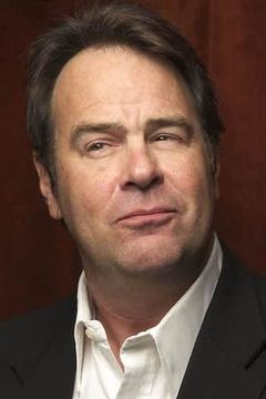 Dan Aykroyd interpreta Scarecrow (voice)
