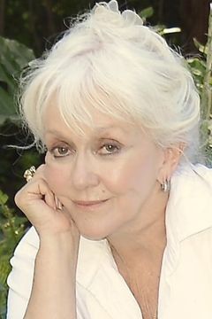 Jennifer Kaye Evans interpreta Studio Film Star (uncredited)