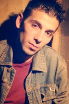 Francesco D'Alessio interpreta Falchera Gang Member