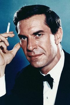 Martin Landau interpreta John Koenig