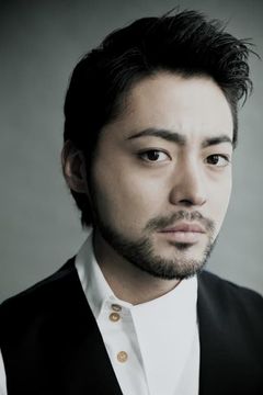 Takayuki Yamada interpreta Shinichi