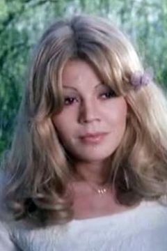 Danielle Ellison interpreta Sharon, Paul's niece (as Sharon Lesley)
